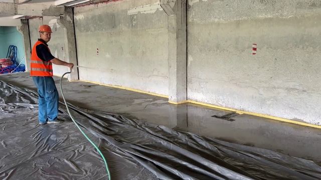 Специалисты из Петербурга выполняют второй этап ремонта Мариупольского депо