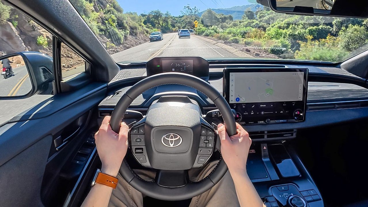 2026 Toyota C-HR - ТЕСТ ДРАЙВ ОТ ПЕРВОГО ЛИЦА