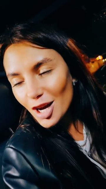 Анна Лама.