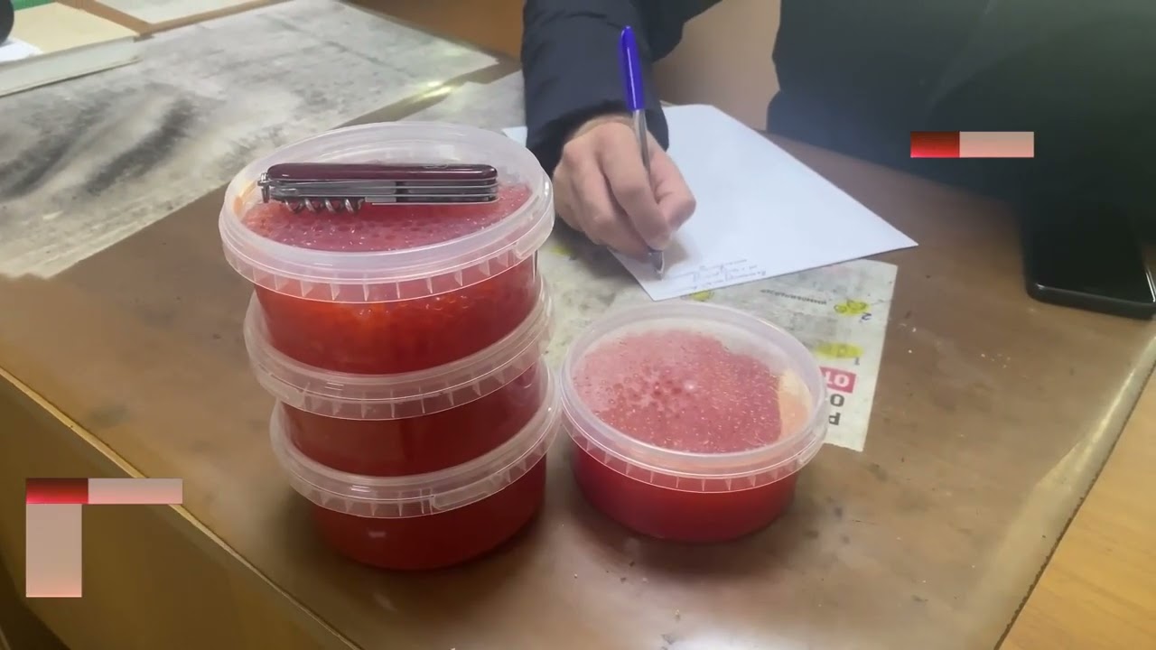 Полиция Уссурийска проверила информацию о торговле поддельной красной икрой