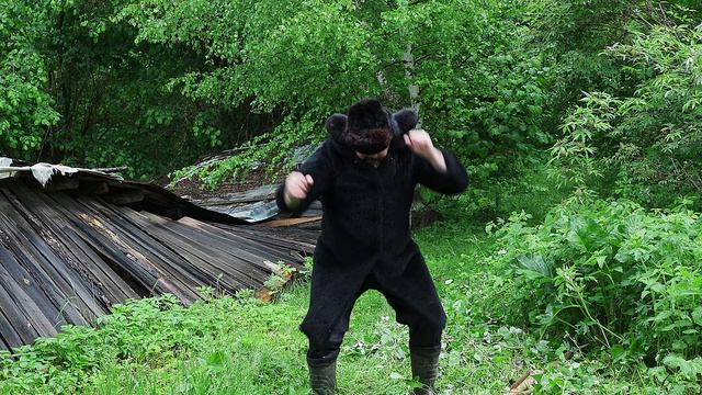 Косит от бабушки