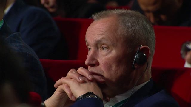 15.05_зал имени И.Шакирова_15.00–17.00_ПЛЕНАРНОЕ ЗАСЕДАНИЕ в рамках Международного экономического фо