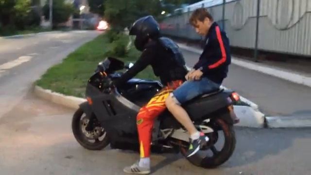 Вот такой должен быть звук в мото