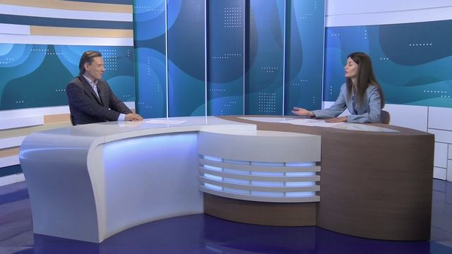 «Здесь и сейчас»: Елена Снеговая, о дне русского языка и профессии учителя