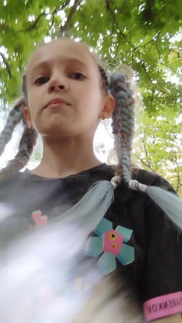 мы  подруги.
