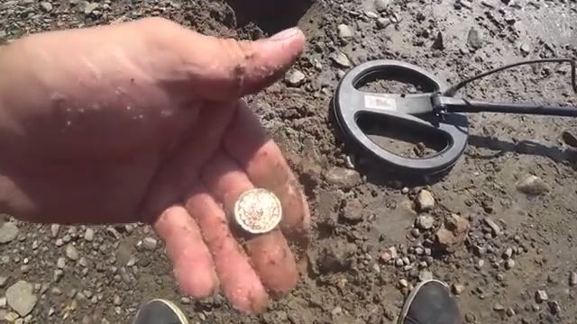 ЭТОТ ПРИБОР ЗАТОЧЕН НА ЗОЛОТО И СЕРЕБРО! ИЛИ ЭТО ФАРТ! ЗАПИЩАЛ СРАЗУ КАК ПРИЖАЛ К ЗЕМЛЕ!
