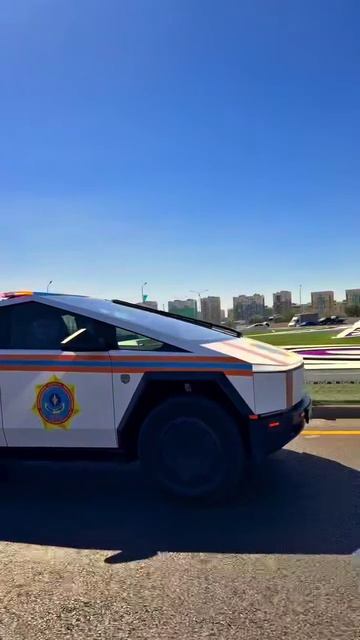 В Казахстане МЧС начало использовать Cybertruck