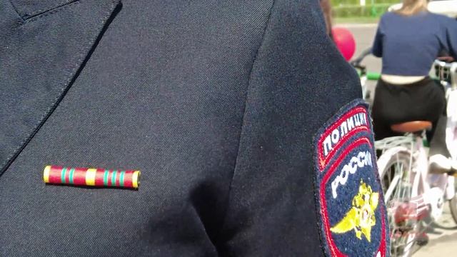 День велосипеда в Братске: 130 ребят на двухколесном транспорте прошли колонной по улицам города