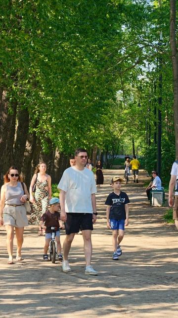 Дендропарк на Первомайской в Екатеринбурге за 2 минуты