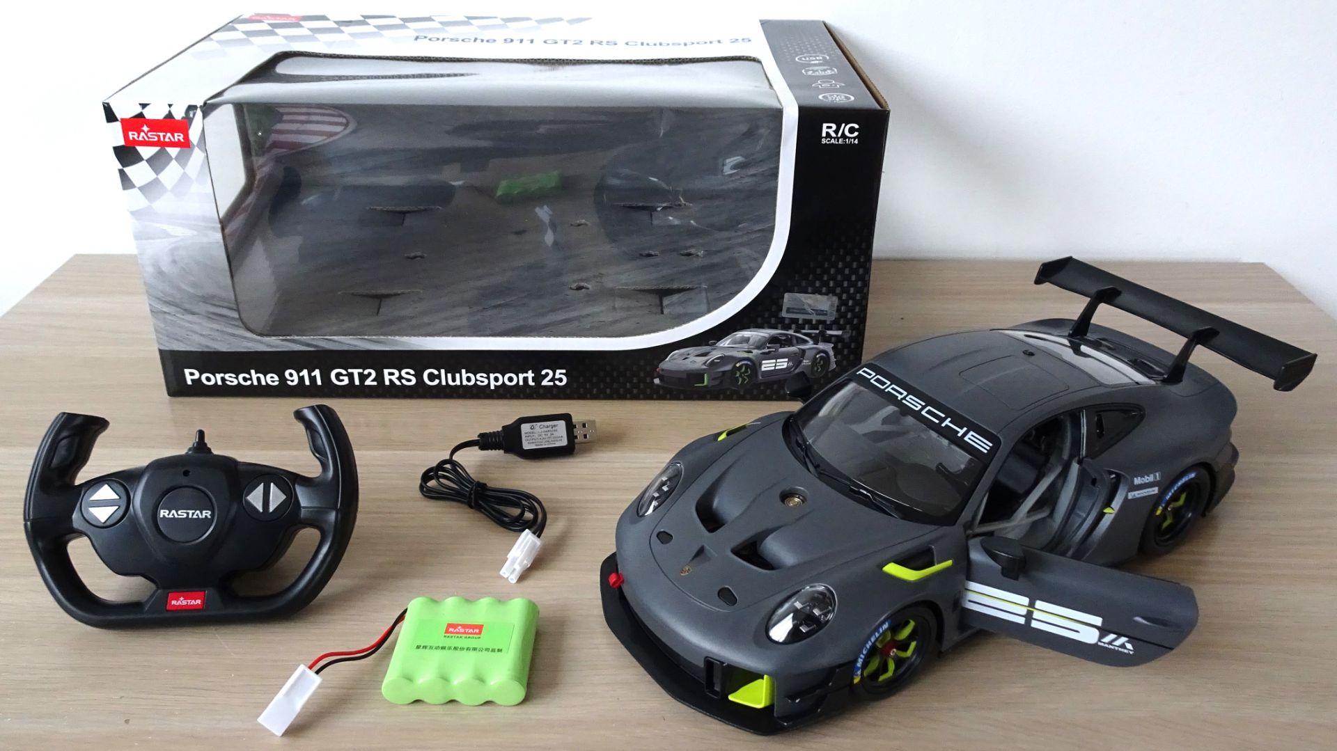 Rastar Porsche 911 GT2 RS Clubsport 25 Manthey Racing 1:14 Scale RC Car