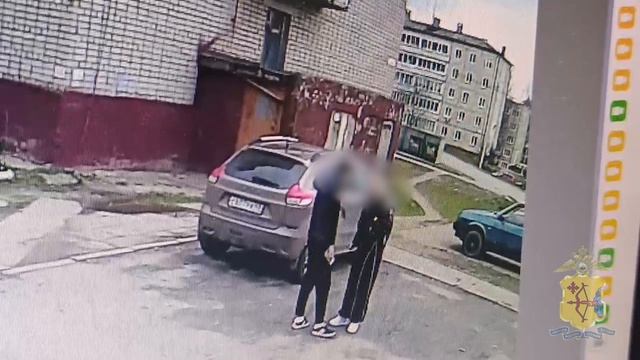 Кировская полиция задержала посыльного мошенников, похитивших у 2 жителей региона более 9 млн рублей