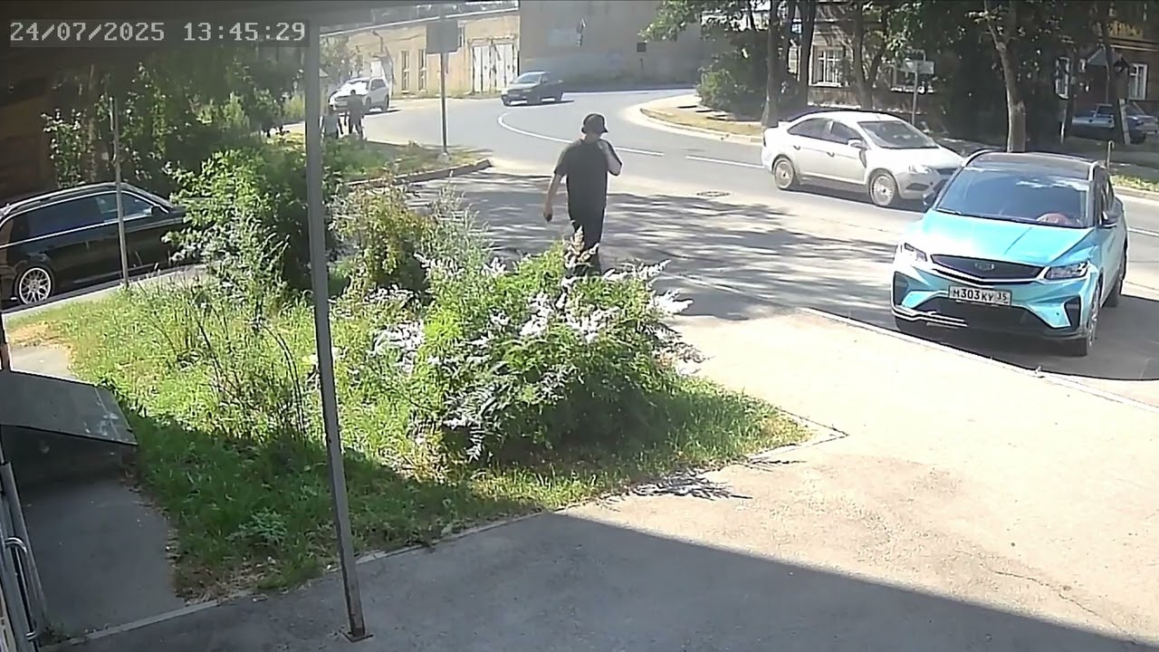 Поджог дома Левичева 27 (24.07.2025)