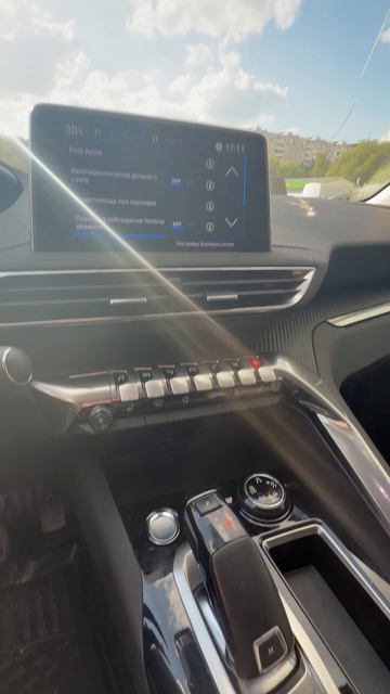 В ПРОДАЖЕ PEUGEOT 3008