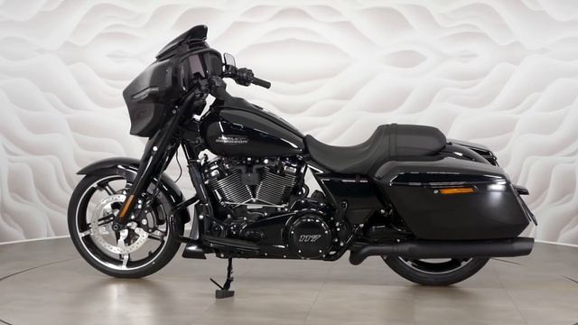 Harley-Davidson Street Glide Vin 5HD1KB758SS645229