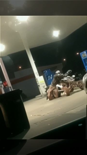 Я сильно потел, когда смотрел.