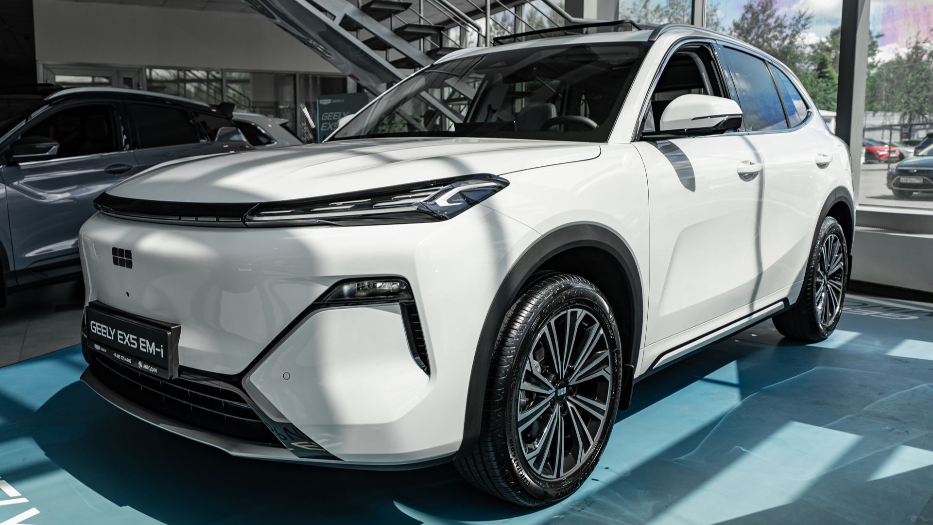 Geely EX5 EM-i (Макс) Белый