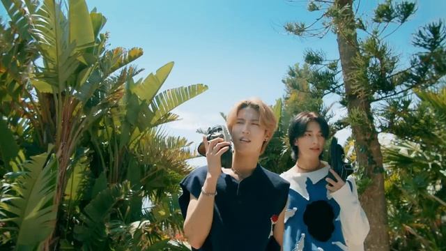 Stray Kids, Time Out