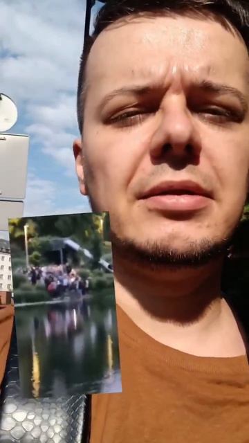 В Польше задержали украинца, который выловил «легендарного» сома из озера Балатон.

Рыба плавала в в