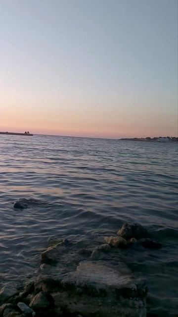 Море в Севастополе на закате