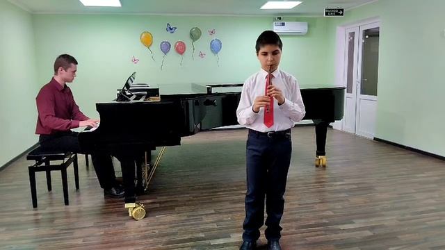 Комитас Абрикосовое дерево