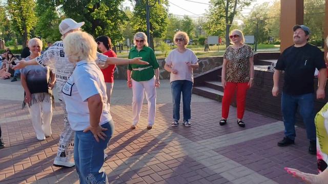 5 июня.Таких красоток...