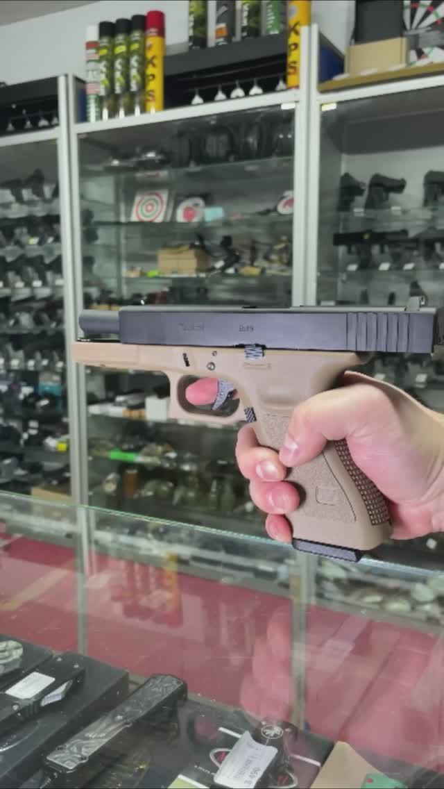 Страйкбольный пистолет WE Glock-17 Gen.3 Tan