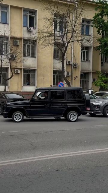 Когда ввёл чит на маленькие 🛞

Или та самая машина из детских рисунков.