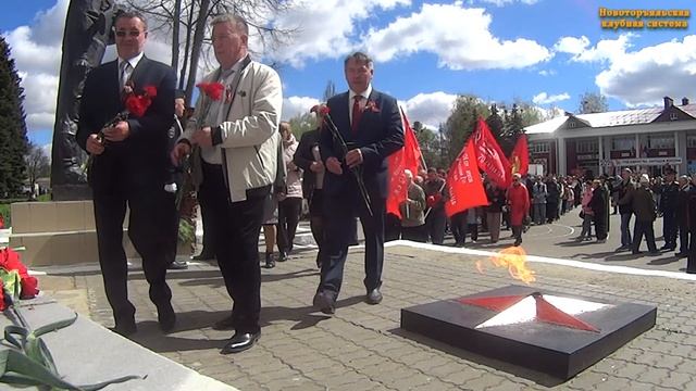 В День Победы возложение гирлянды славы и цветов к обелискам на площади Мира - 09.05.2026 г.