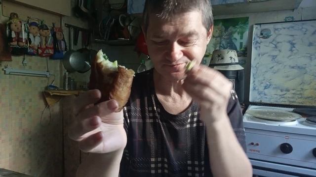 Рубрика Готовим дома. Пирожки с луком яйцом. Захотелось