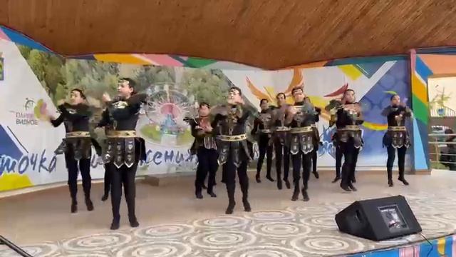 04.11.22г.Киликия Мер-Тун участвовали на мероприятия в честь Дня Народного Единства.