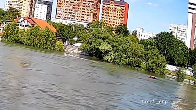 Столкновение гидроциклов в Краснодаре попало на видео