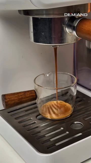 Банановый айс-латте 🍌☕️