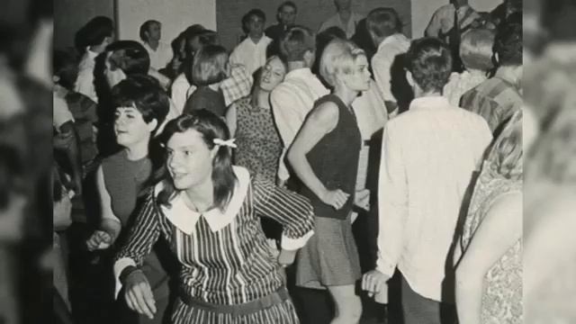 ЛУЧШИЕ 100 ПЕСЕН НАШЕГО ДВОРА НА ГИТАРЕ РУССКИЙ ШАНСОН (Дворовые, под гитару)