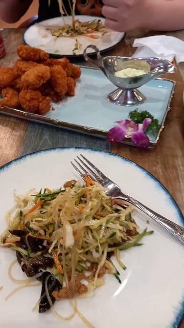 китай.маньчжурия,кафе сытый папа!