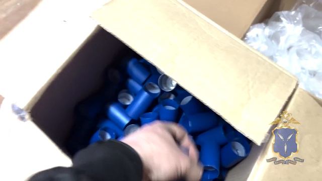 За изготовление и реализацию сомнительного алкоголя и сбыт табака без акцизов осудят жителя Саратова