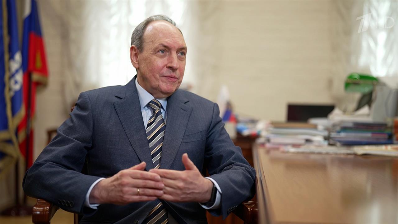 70 лет сегодня исполняется Вячеславу Никонову - историку, политику, педагогу и телеведущему.