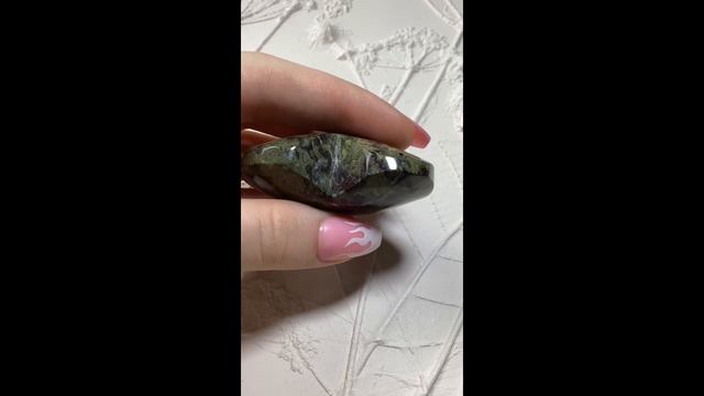 Яшма Кровь дракона