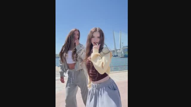 Красивые девушки