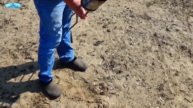 Самодельное устройство, для быстрого высаживания рассады.
