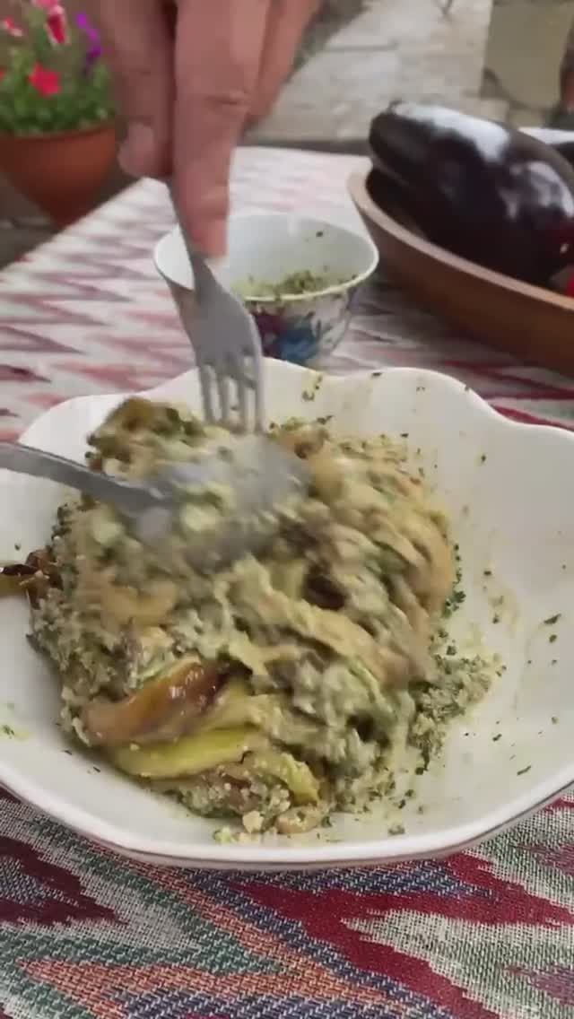 Салат Ацецили.