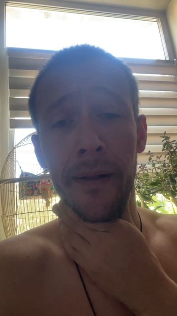 а это он!  Как вам такая видеовизитка…