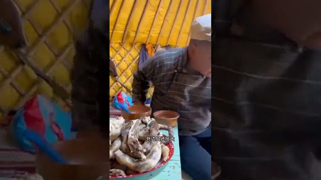 День на лугах традиционной монгольской чабы!  #еда #кулинария #монголия