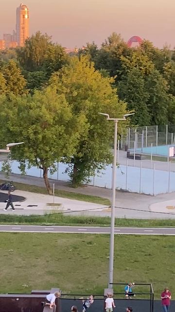 Музыкальный фестиваль диджеев на пляже в Строгино .Москаа