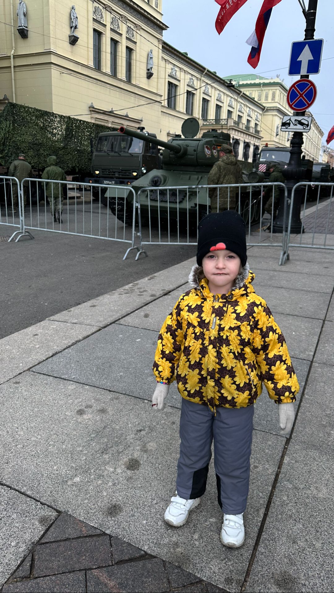 Арина на подготовке города Санкт-Петербурга к Параду Победы 9 мая