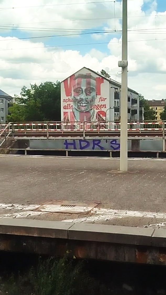 НЕМЕЦКАЯ ЖД. ИЗ ОКНА ЭЛЕКТРИЧКИ (S-BAHN). ЕДЕМ К ЦЕНТРАЛЬНОМУ ВОКЗАЛУ ВО ФРАНКФУРТЕ. 06.06.26