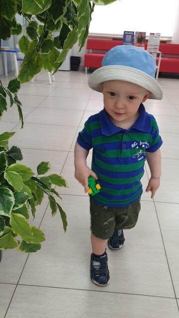 Рома в офисе Совкомбанка и рядом с ним, 7.06.2026