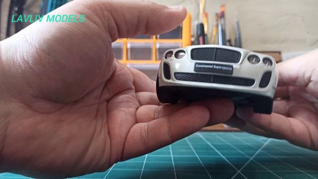 Масштабная модель Bentley Continental Supersport. Welly.