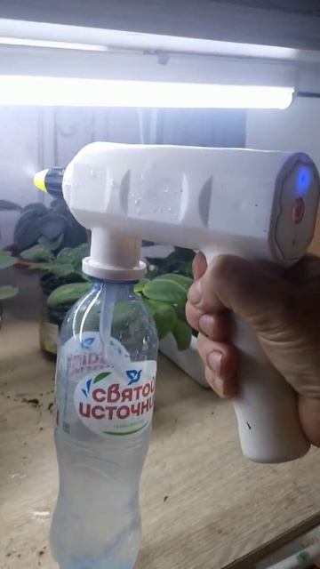 Аккумуляторный опрыскиватель.