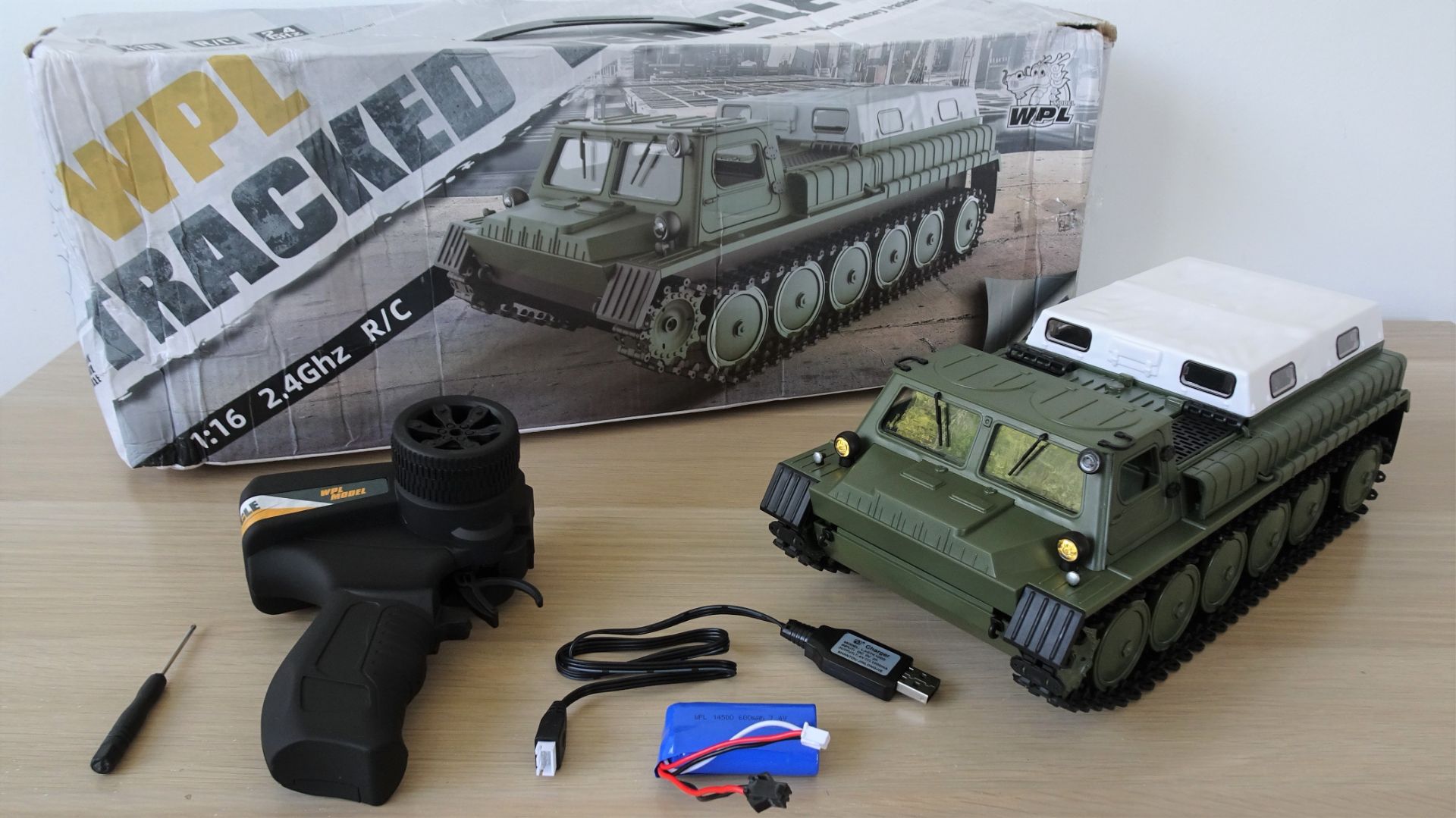 WPL E-1 (ГТ-СМ/ГАЗ-71) 1:16 Р/У Гусеничный Транспортер