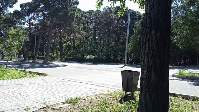 Отдых и прогулка в парке Каспийска. Набережная зона отдыха.